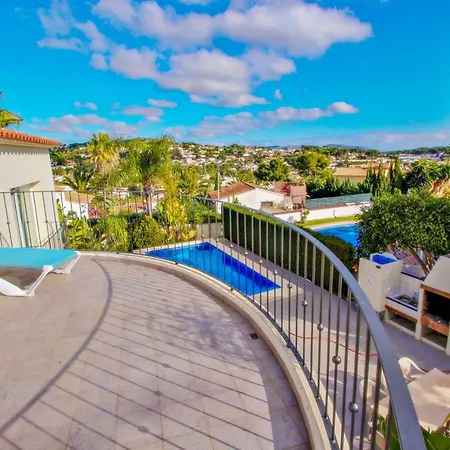 Estrella - With Stunning Views And Private Pool In