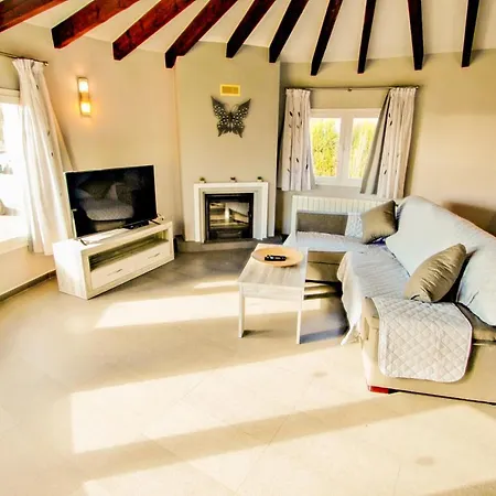 Estrella - With Stunning Views And Private Pool In Villa Benissa