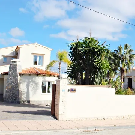 Villa Estrella - With Stunning Views And Private Pool In *