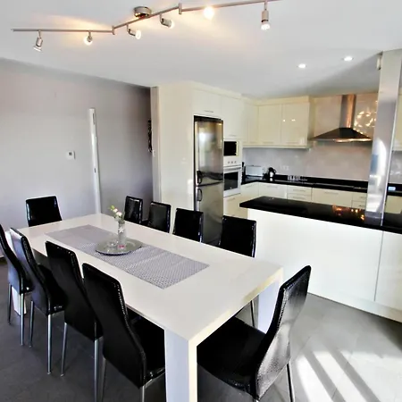 Estrella - With Stunning Views And Private Pool In Villa